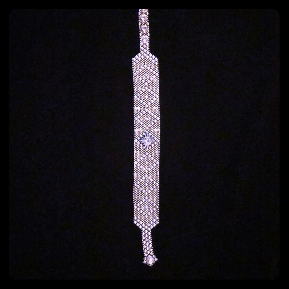 Liquid Silver choker with Swarovski crystal